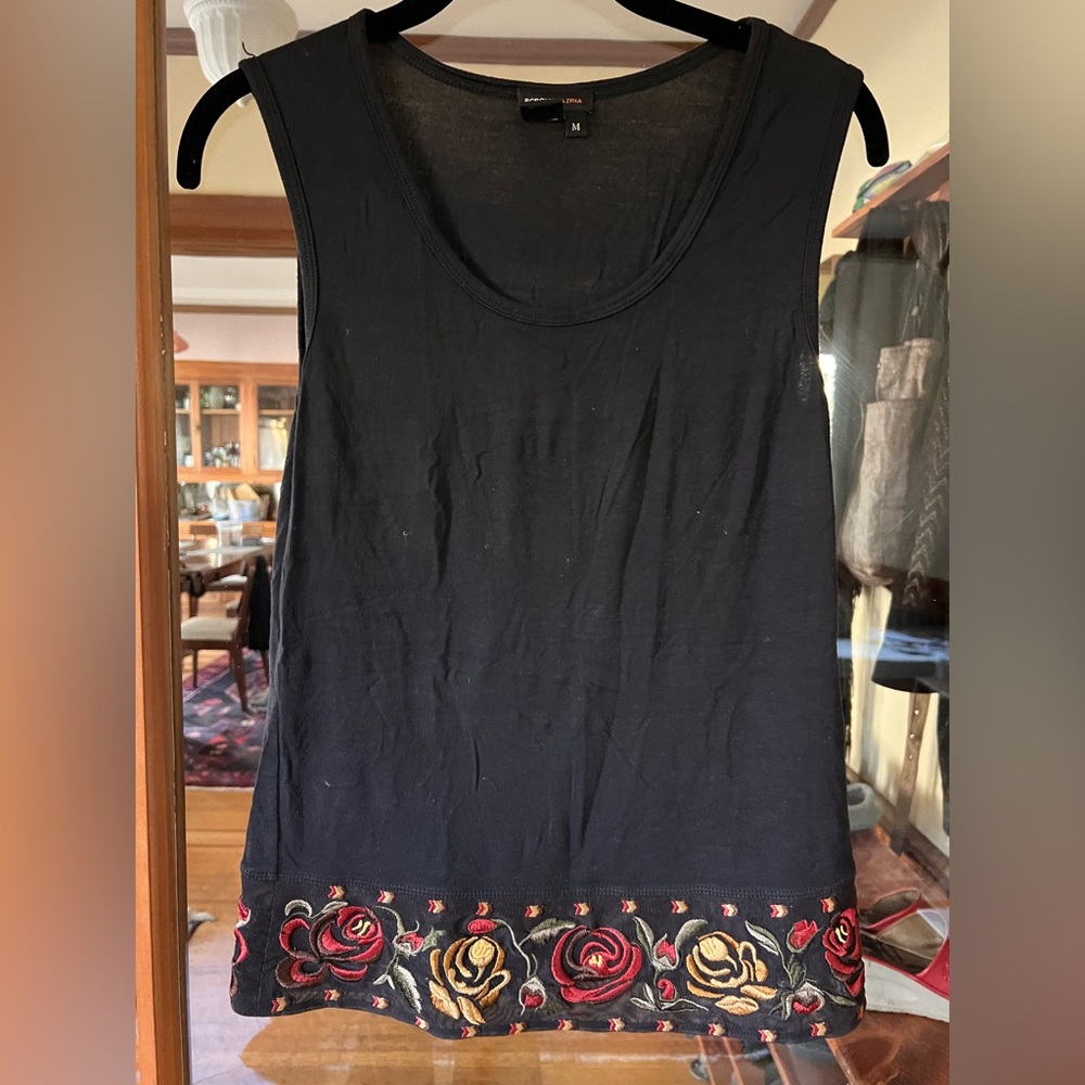 BCBG MAXAZRIA embroidered top vintage M